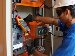 Instalaciones eléctricas, Electricista matriculado